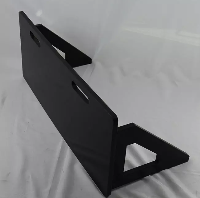 Dinding Melepasi Papan Keranjang