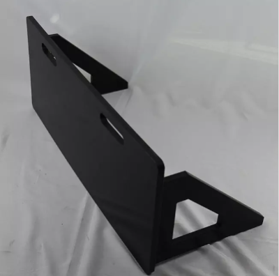 Dinding Melepasi Papan Keranjang